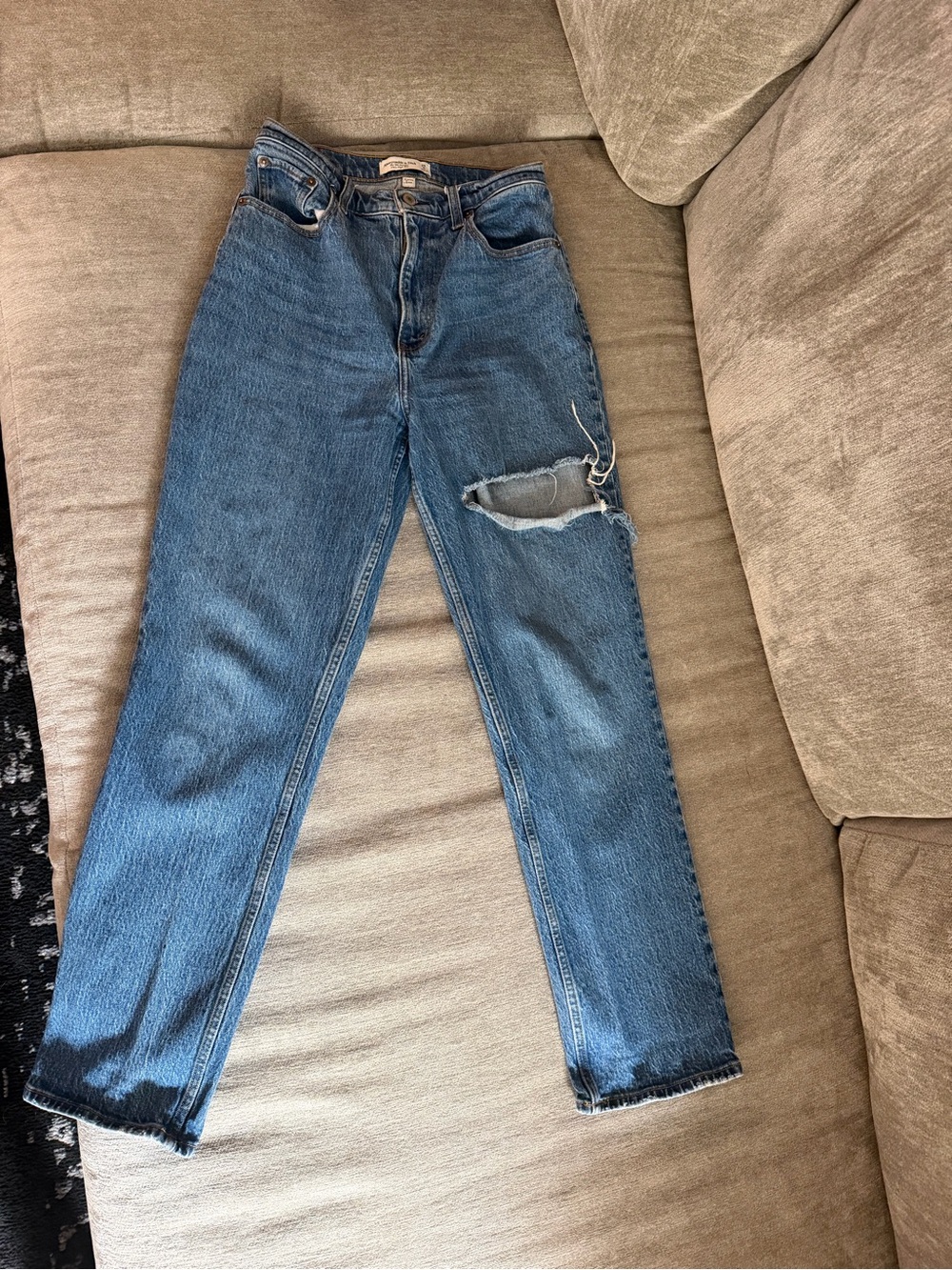 Abercrombie & Fitch Medium Blue High-Rise Straight Leg Jeans with Knee Rip